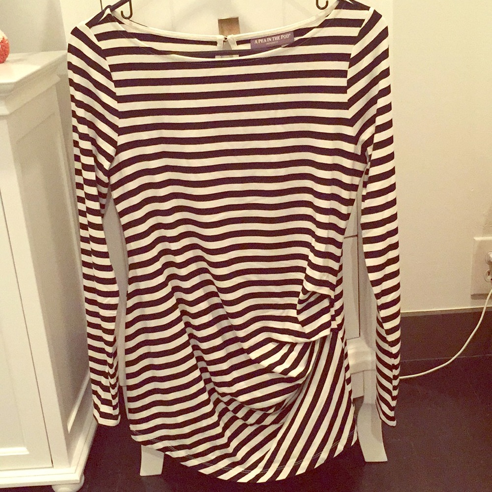 Like New! A Pea in the Pod Maternity Top